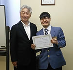 ���䕶�r�g���[�i�[